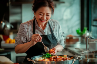 Menjaga Kesehatan Mental Ibu Lewat Aktivitas Sederhana di Rumah